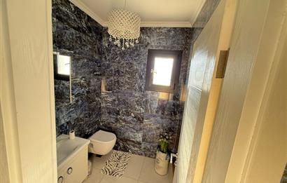 Gümüşlükte 5+1 250 m2 Eşyasız Kiralık Daire