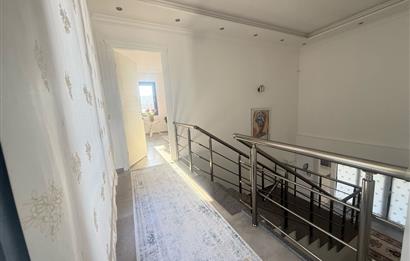 Gümüşlükte 5+1 250 m2 Eşyasız Kiralık Daire
