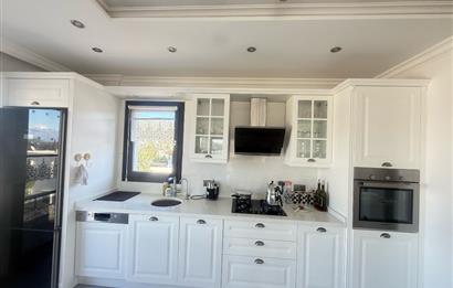 Gümüşlükte 5+1 250 m2 Eşyasız Kiralık Daire