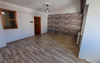 C21 Cius; Şehrin Merkezinde 2+1 Ara Kat Masrafsız Satılık