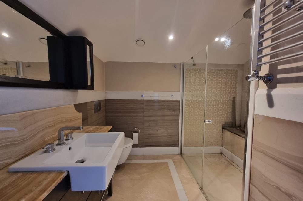 1263574833 ÜSKÜDAR ŞEHRİZAR KONAKLARI'NDA 6+1 LÜKS ÇATI DUBLEKSİ 