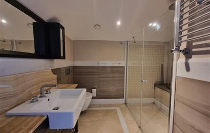 1263574833 ÜSKÜDAR ŞEHRİZAR KONAKLARI'NDA 6+1 LÜKS ÇATI DUBLEKSİ 