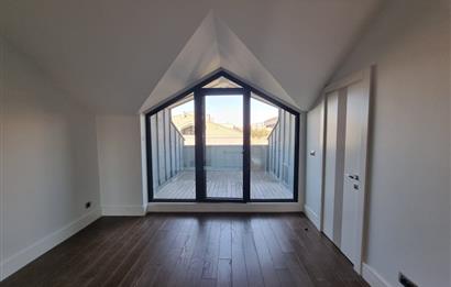 1263574833 ÜSKÜDAR ŞEHRİZAR KONAKLARI'NDA 6+1 LÜKS ÇATI DUBLEKSİ 