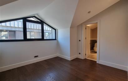 1263574833 ÜSKÜDAR ŞEHRİZAR KONAKLARI'NDA 6+1 LÜKS ÇATI DUBLEKSİ 