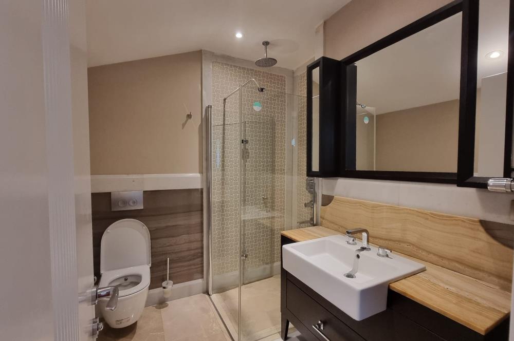 1263574833 ÜSKÜDAR ŞEHRİZAR KONAKLARI'NDA 6+1 LÜKS ÇATI DUBLEKSİ 