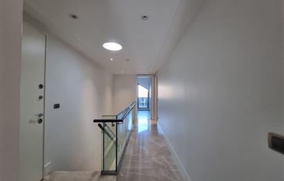 1263574833 ÜSKÜDAR ŞEHRİZAR KONAKLARI'NDA 6+1 LÜKS ÇATI DUBLEKSİ 