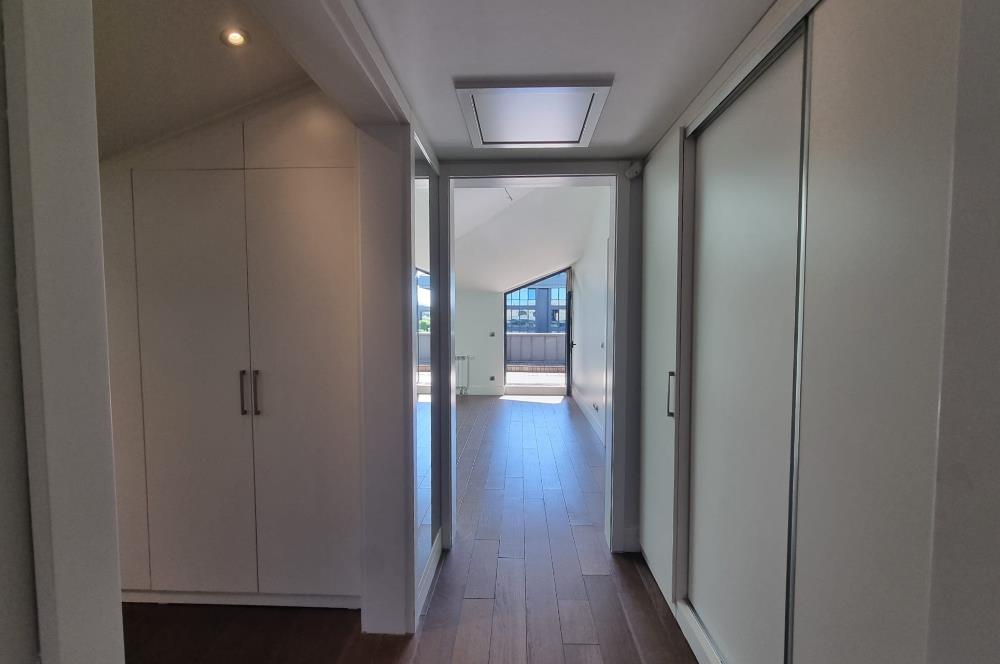 1263574833 ÜSKÜDAR ŞEHRİZAR KONAKLARI'NDA 6+1 LÜKS ÇATI DUBLEKSİ 