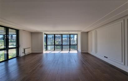 1263574833 ÜSKÜDAR ŞEHRİZAR KONAKLARI'NDA 6+1 LÜKS ÇATI DUBLEKSİ 