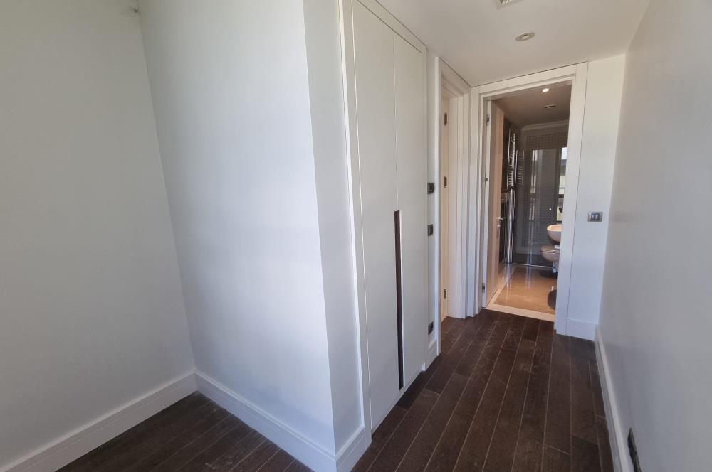 1263574833 ÜSKÜDAR ŞEHRİZAR KONAKLARI'NDA 6+1 LÜKS ÇATI DUBLEKSİ 