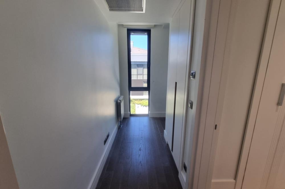 1263574833 ÜSKÜDAR ŞEHRİZAR KONAKLARI'NDA 6+1 LÜKS ÇATI DUBLEKSİ 