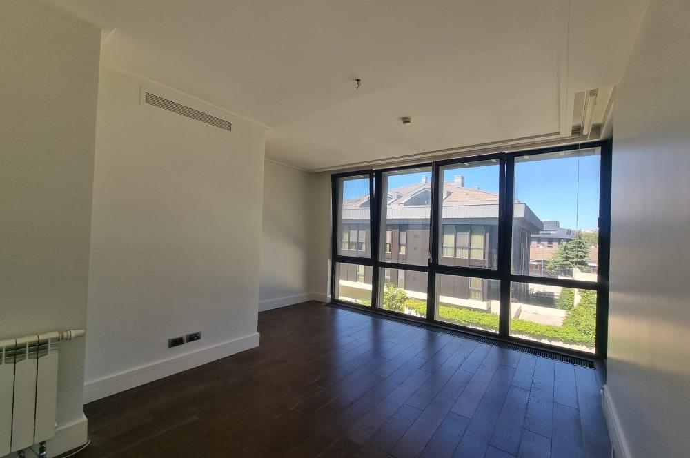 1263574833 ÜSKÜDAR ŞEHRİZAR KONAKLARI'NDA 6+1 LÜKS ÇATI DUBLEKSİ 