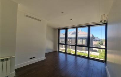 1263574833 ÜSKÜDAR ŞEHRİZAR KONAKLARI'NDA 6+1 LÜKS ÇATI DUBLEKSİ 