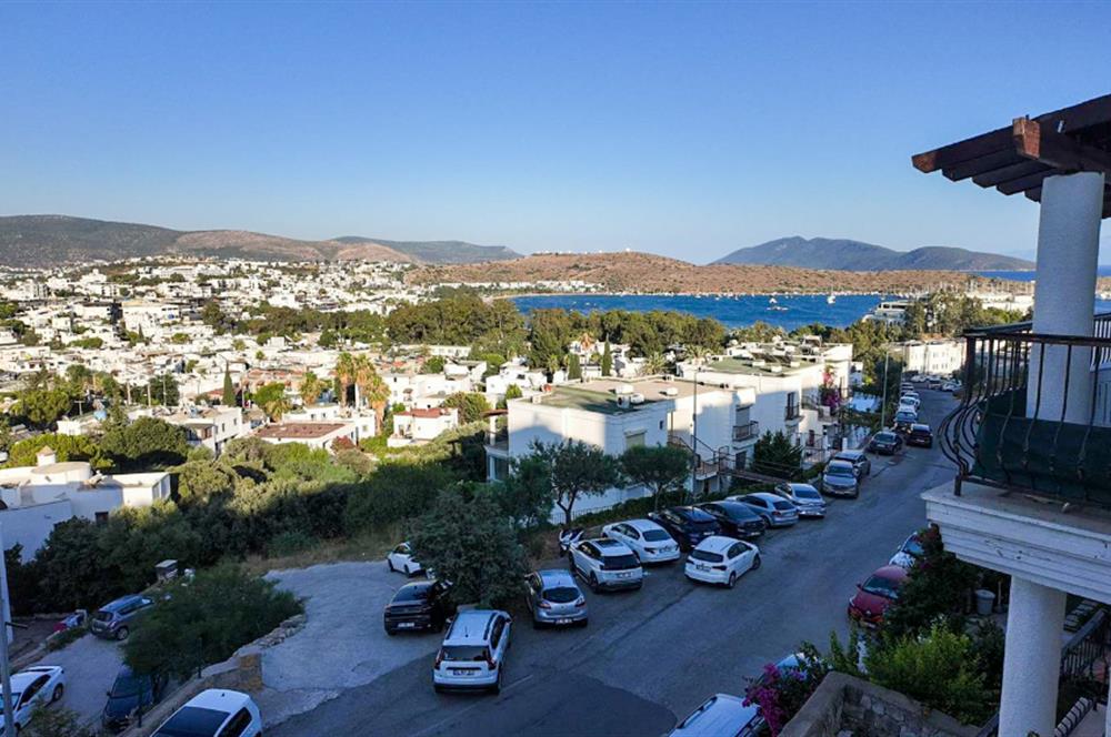 Bodrum Asarlık mevkiinde Satılık Deniz Manzaralı Daire