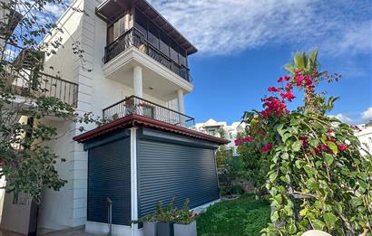 Bodrum Asarlık mevkiinde Satılık Deniz Manzaralı Daire