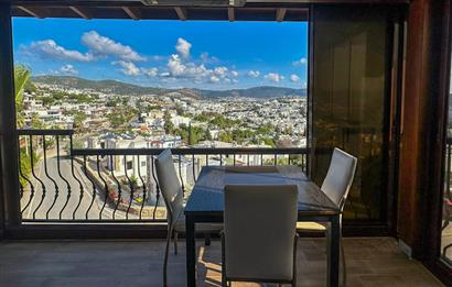 Bodrum Asarlık mevkiinde Satılık Deniz Manzaralı Daire