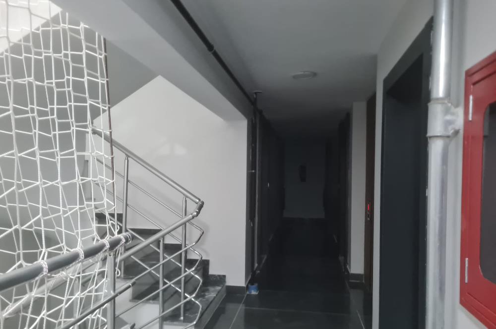 KUĞULU PARKA KOMŞU-MODERN 1+1 AÇIK/KAPALI OTOPARK-GÜVENLİKLİ