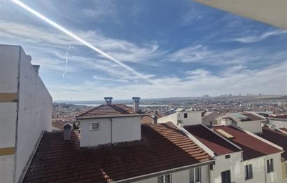 Segmenler Mahallesi’nde Eşsiz Göl Manzaralı Satılık Daire