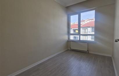 Segmenler Mahallesi’nde Eşsiz Göl Manzaralı Satılık Daire