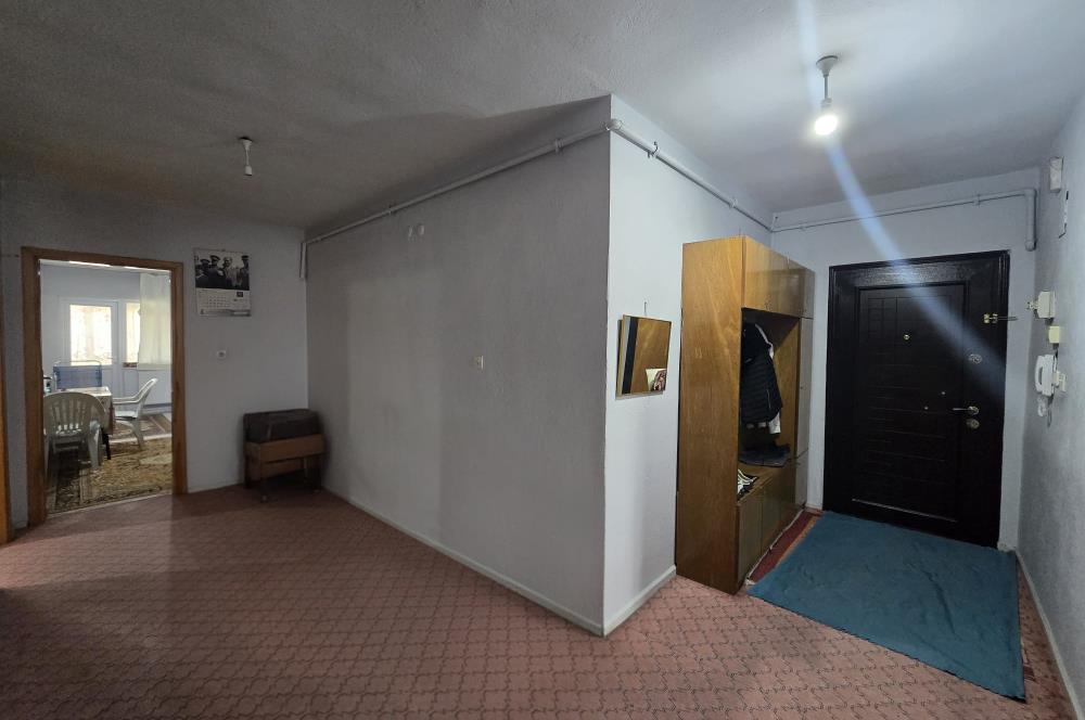 Fesleğen Mahallesi Emek Caddesi Üzerinde 190,00 m² 4+1 Daire...