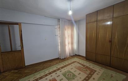 Fesleğen Mahallesi Emek Caddesi Üzerinde 190,00 m² 4+1 Daire...