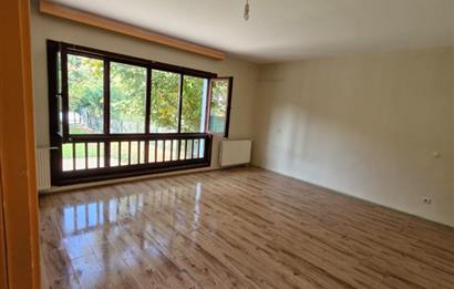 BAŞAKŞEHİR SALKIM KONAKLARINDA DOĞA İLE İÇ İÇE SATILIK TRİPLEKS VİLLA