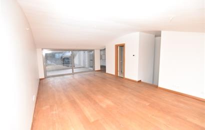 Parkone Sitesi'nde Doğa Manzaralı Satılık Çatı Dubleks