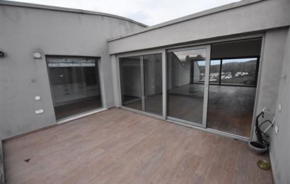 Parkone Sitesi'nde Doğa Manzaralı Satılık Çatı Dubleks