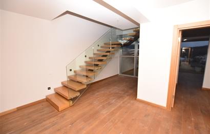 Parkone Sitesi'nde Doğa Manzaralı Satılık Çatı Dubleks