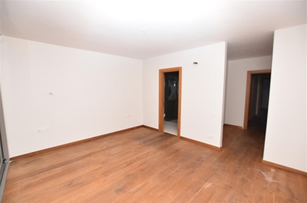 Parkone Sitesi'nde Doğa Manzaralı Satılık Çatı Dubleks