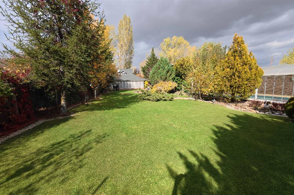 Ankara Elmadağda Havuzlu, Ağaç Evli, At Ahırlı Hobi Villası