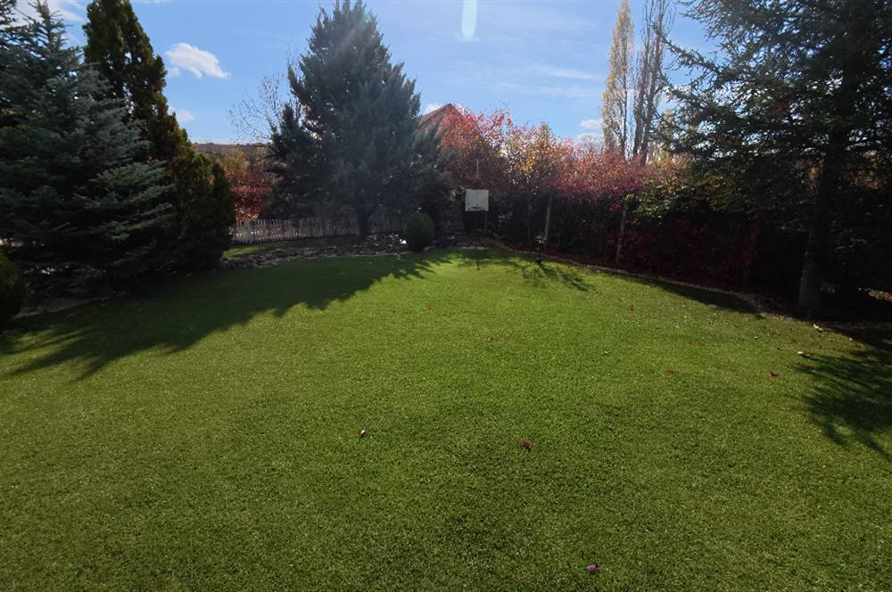 Ankara Elmadağda Havuzlu, Ağaç Evli, At Ahırlı Hobi Villası