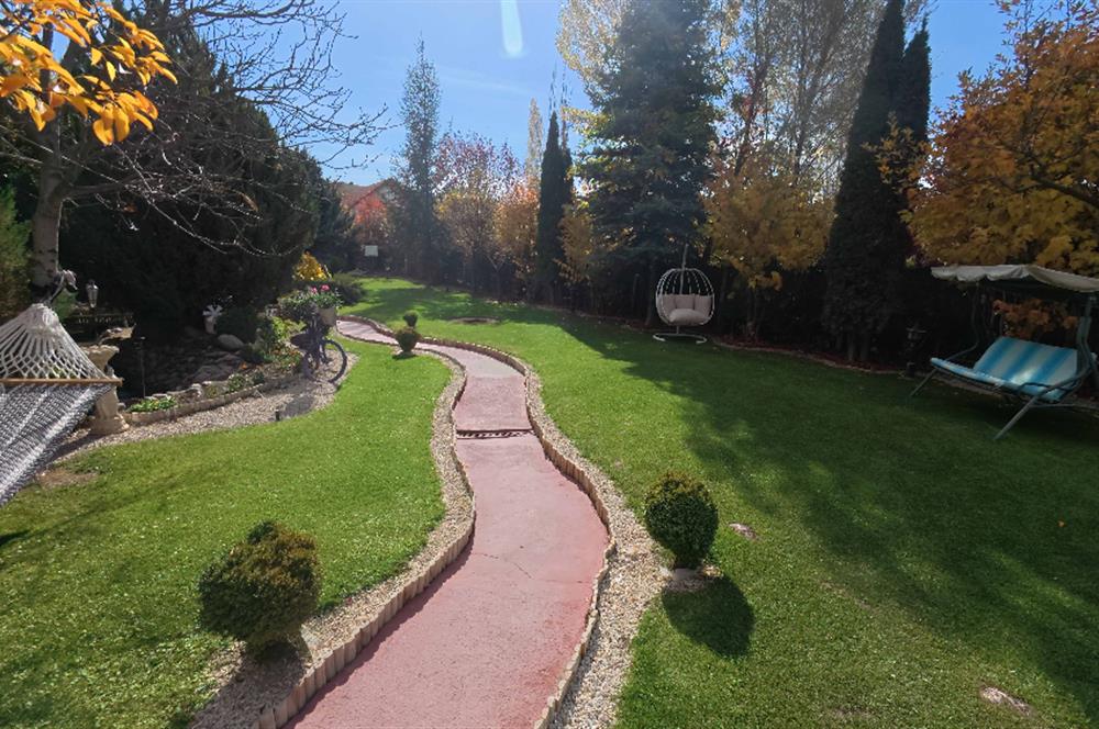 Ankara Elmadağda Havuzlu, Ağaç Evli, At Ahırlı Hobi Villası