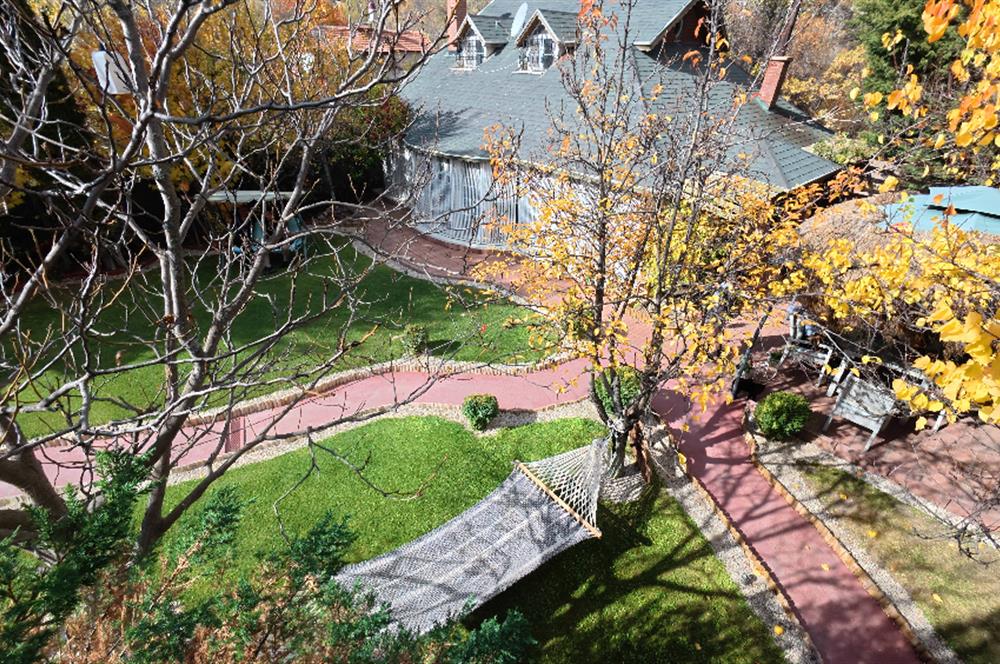 Ankara Elmadağda Havuzlu, Ağaç Evli, At Ahırlı Hobi Villası