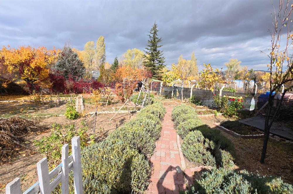 Ankara Elmadağda Havuzlu, Ağaç Evli, At Ahırlı Hobi Villası