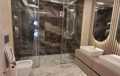 Çukurambar'da Tamamen Yenilenmiş, Sıfır Ayarında Lüks 3+1 Daire