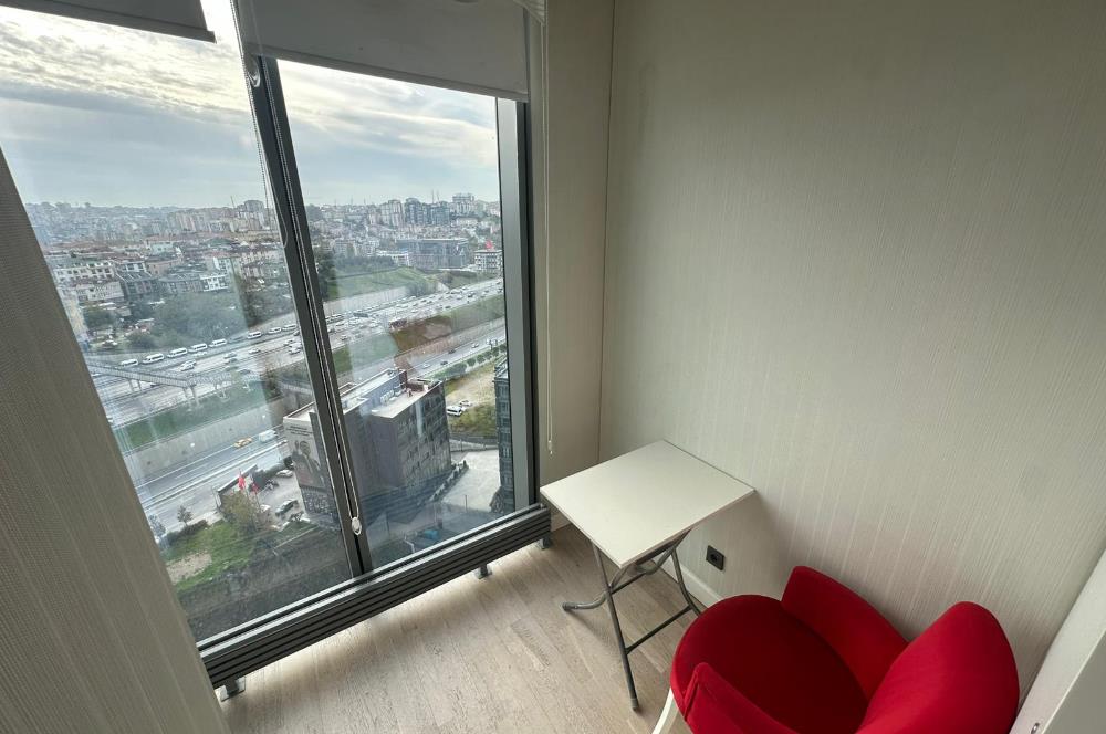 Skyland'da Özel Dekorasyonlu, Eşyalı 2+1 Satılık Daire