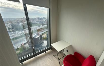 Skyland'da Özel Dekorasyonlu, Eşyalı 2+1 Satılık Daire