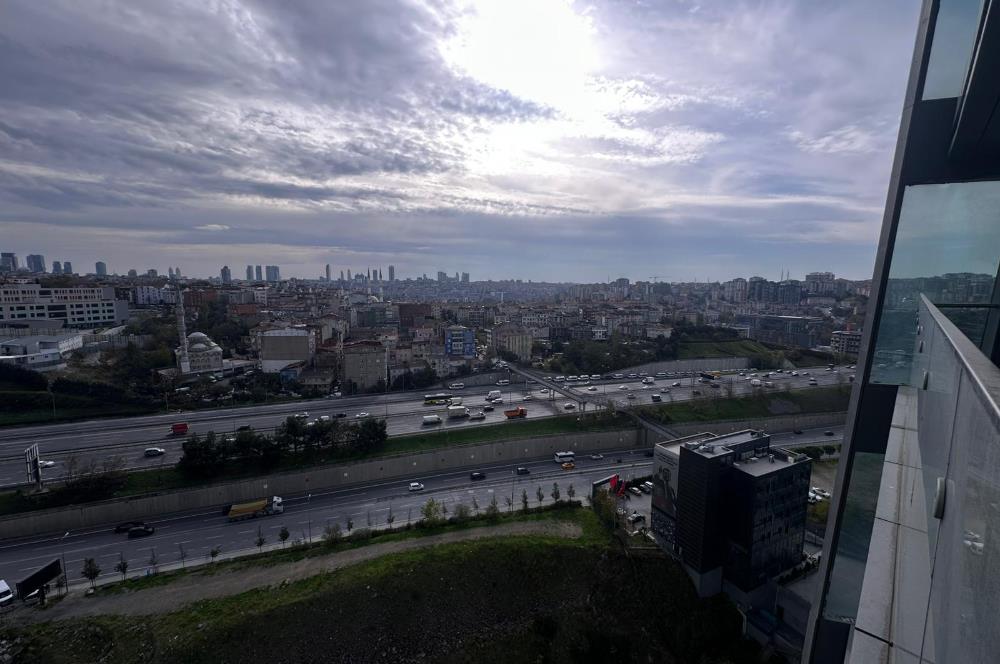 Skyland'da Özel Dekorasyonlu, Eşyalı 2+1 Satılık Daire