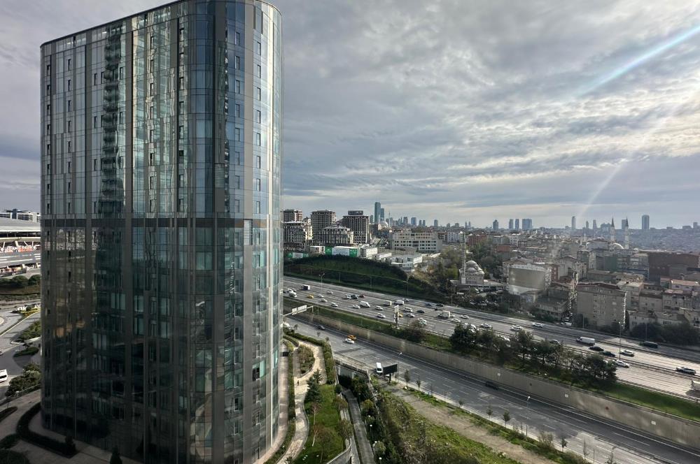 Skyland'da Özel Dekorasyonlu, Eşyalı 2+1 Satılık Daire