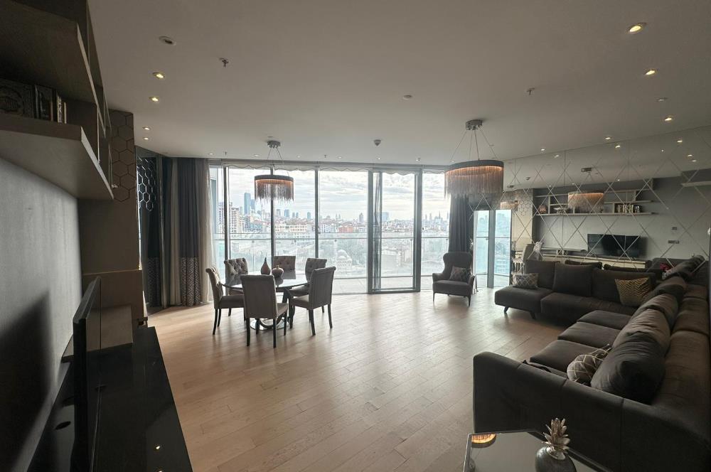 Skyland'da Özel Dekorasyonlu, Eşyalı 2+1 Satılık Daire