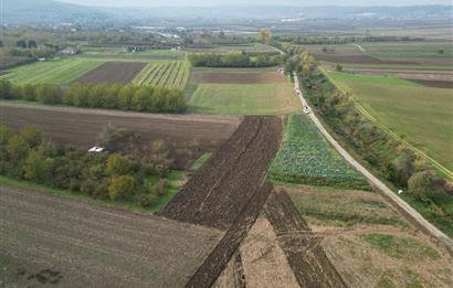 serdivan kazımpaşada merkeze yakın satılık tarla