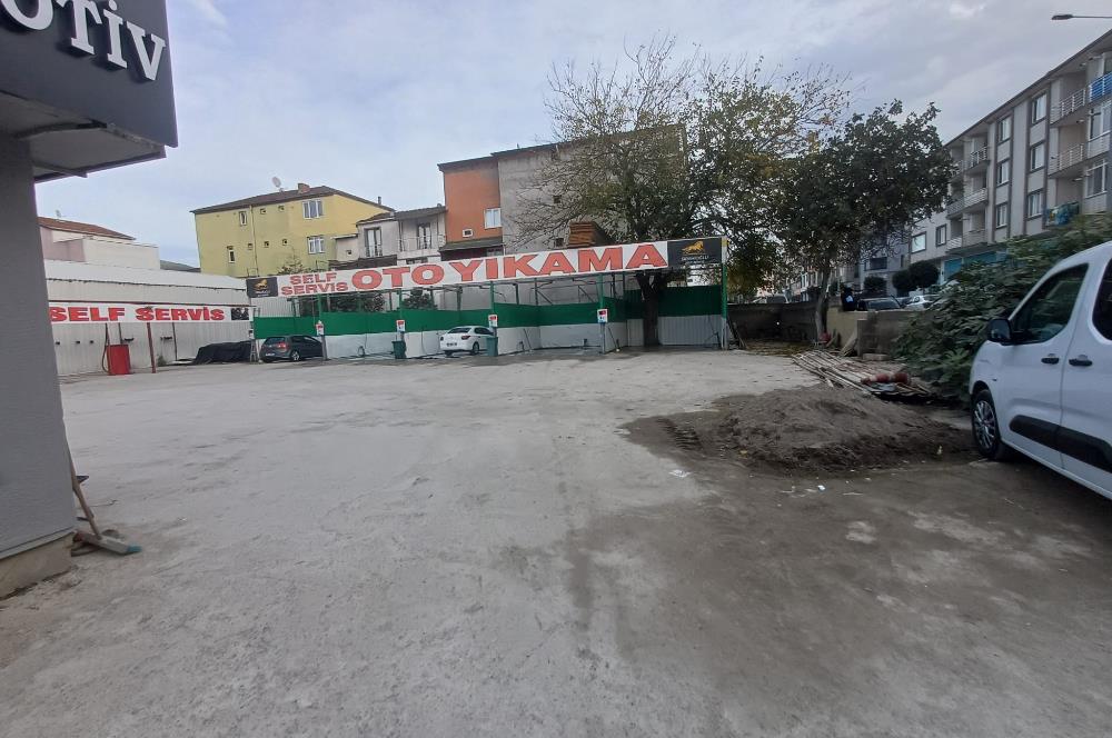 C21 Cius; Gemlik Çevre Yolda Kurulu İşleyen Oto Yıkama Servisi