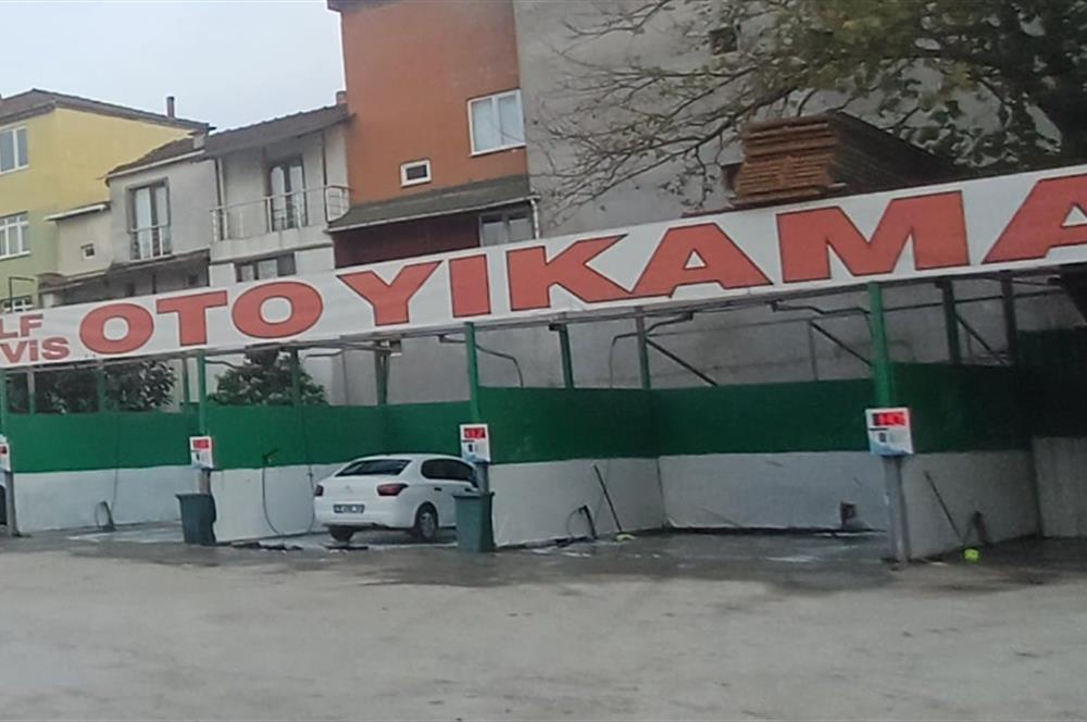 C21 Cius; Gemlik Çevre Yolda Kurulu İşleyen Oto Yıkama Servisi