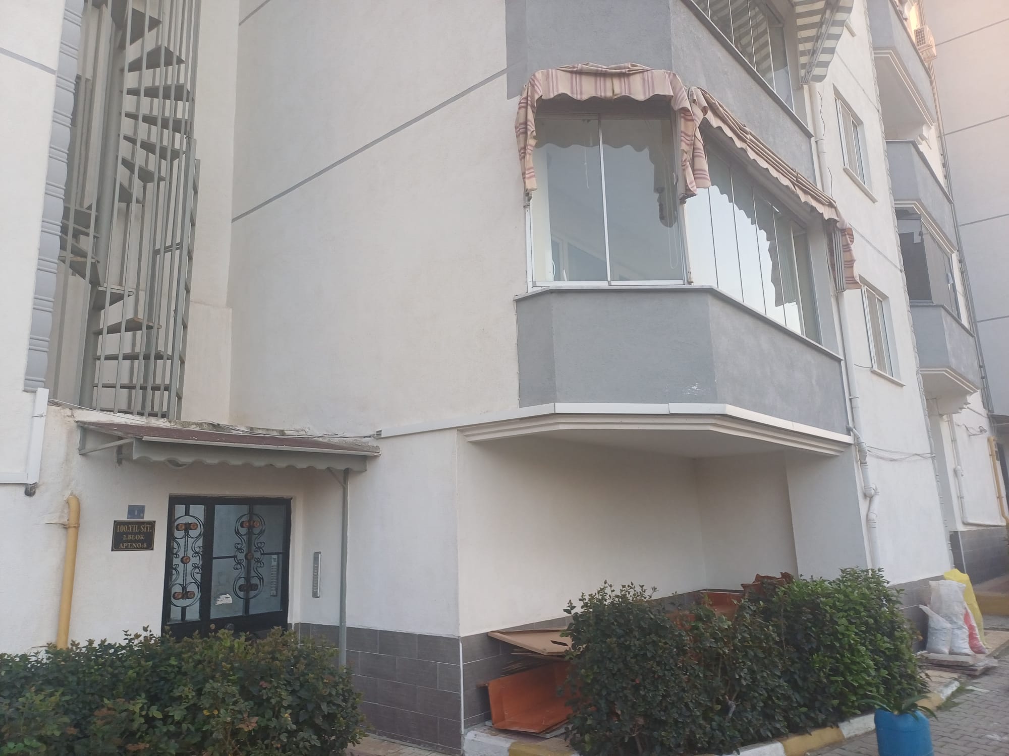 C21 Cius; Cumhuriyet'te Deniz Manzaralı Satılık Fırsat 3+1 Daire