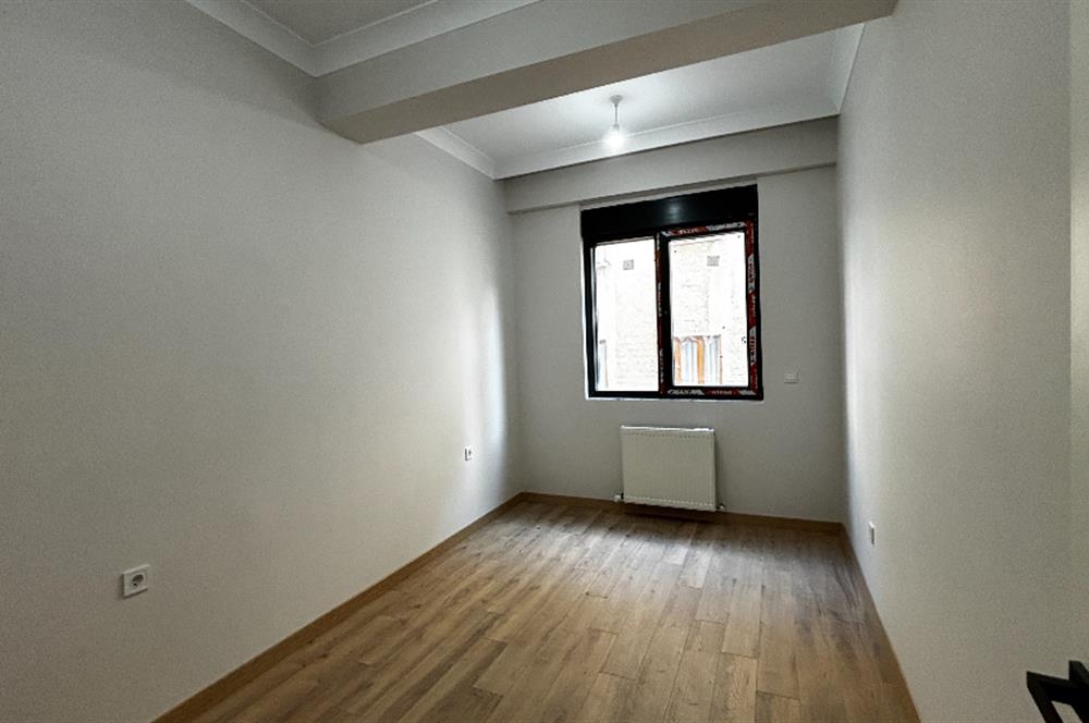 KOŞUYOLU ALTUNİZADE HATTINDA, PRESTİJLİ KONUMDA 3+1 SATILIK