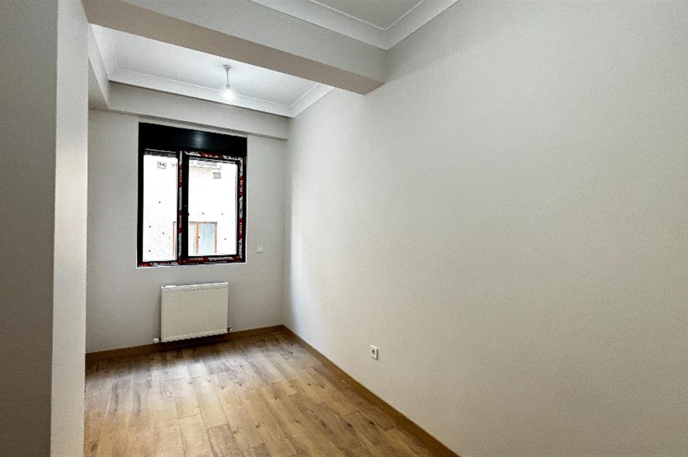 KOŞUYOLU ALTUNİZADE HATTINDA, PRESTİJLİ KONUMDA 3+1 SATILIK