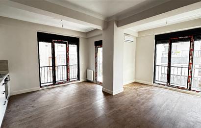 KOŞUYOLU ALTUNİZADE HATTINDA, PRESTİJLİ KONUMDA 3+1 SATILIK