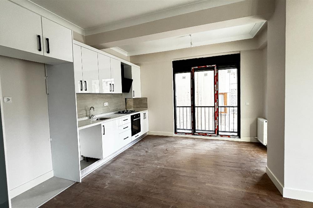 KOŞUYOLU ALTUNİZADE HATTINDA, PRESTİJLİ KONUMDA 3+1 SATILIK