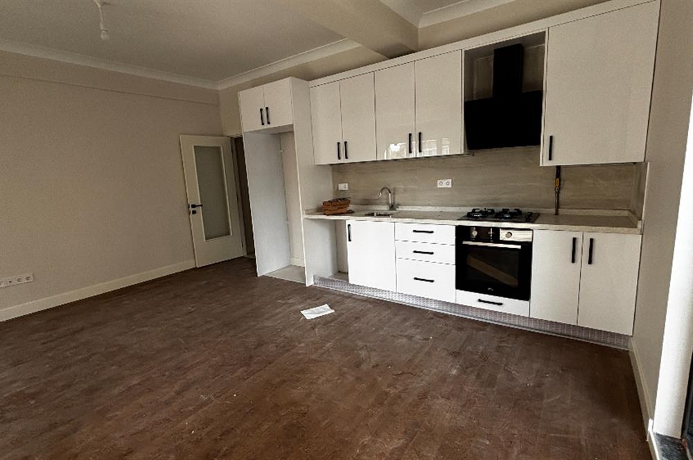 KOŞUYOLU ALTUNİZADE HATTINDA, PRESTİJLİ KONUMDA 3+1 SATILIK