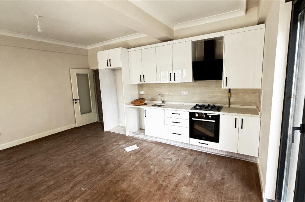 KOŞUYOLU ALTUNİZADE HATTINDA, PRESTİJLİ KONUMDA 3+1 SATILIK